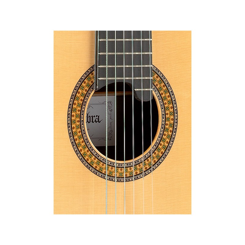 GUITARE ALHAMBRA 11P CEDRE AVEC ETUI