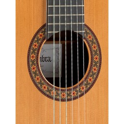 GUITARE ALHAMBRA 10P CEDRE AVEC ETUI