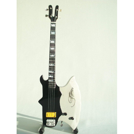 MINIATURE BABY GUITAR KISS 15CM