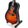MINIATURE GUITARE JOHN LENNON 27CM