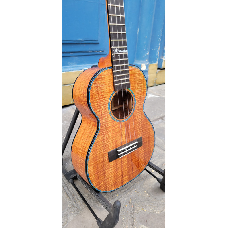 UKULELE KAMAKA TENOR SIGNATURE JAKE SHIMABUKURO ELECTRO BLUE
