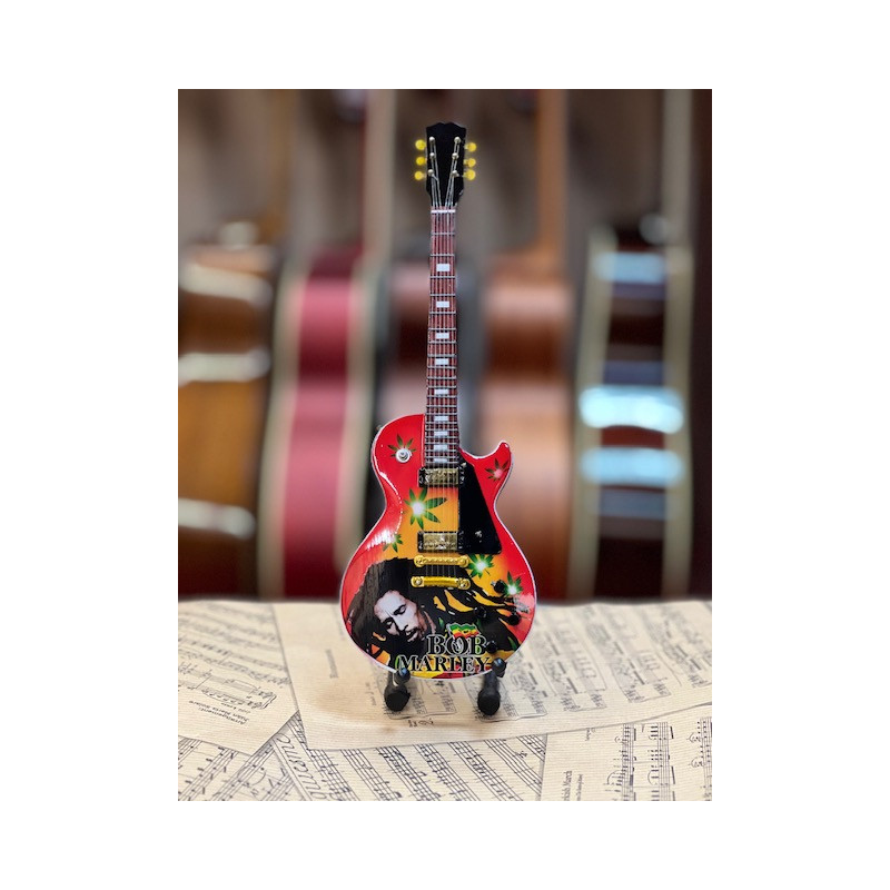 MINIATURE GUITARE B. MARLEY 27CM