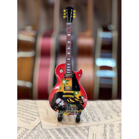 MINIATURE GUITARE B. MARLEY 27CM