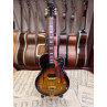 MINIATURE GUITARE JAZZ ELVIS 27CM