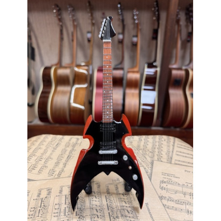 MINIATURE GUITARE KISS PAUL STANLEY 27CM