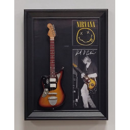 CADRE BABY GUITARE KURT COBAIN NIRVANA 15 X 20 CM