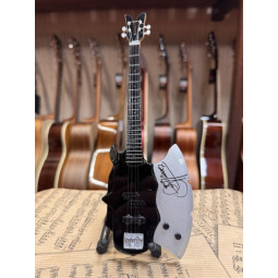 MINIATURE GUITARE BASSE KISS GENE SIMMONS 27CM (2)