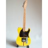 MINIATURE GUITARE PRINCE MADCAT 27CM
